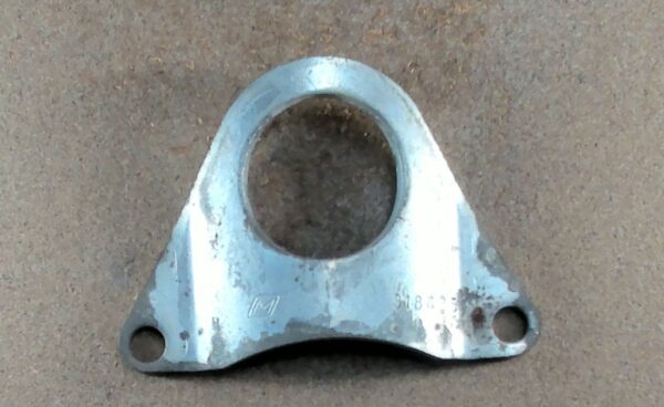 318485 OMC Johnson Evinrude Cylinder Lift Bracket